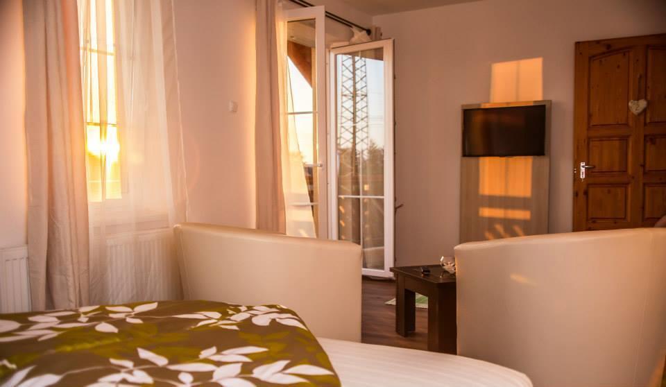 Vulcano Vendeghaz Hotel Mesteri ภายนอก รูปภาพ