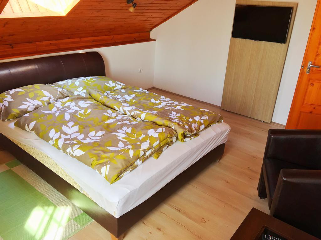 Vulcano Vendeghaz Hotel Mesteri ภายนอก รูปภาพ