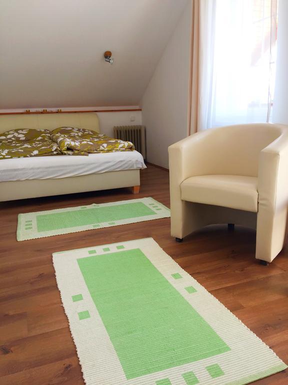 Vulcano Vendeghaz Hotel Mesteri ภายนอก รูปภาพ